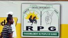 Guinée: le parti de l’ex-président Alpha Condé dénonce l’arrestation de son secrétaire, Sékou Condé