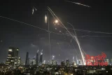 L'iran intensifie sa riposte face aux frappes israéliennes